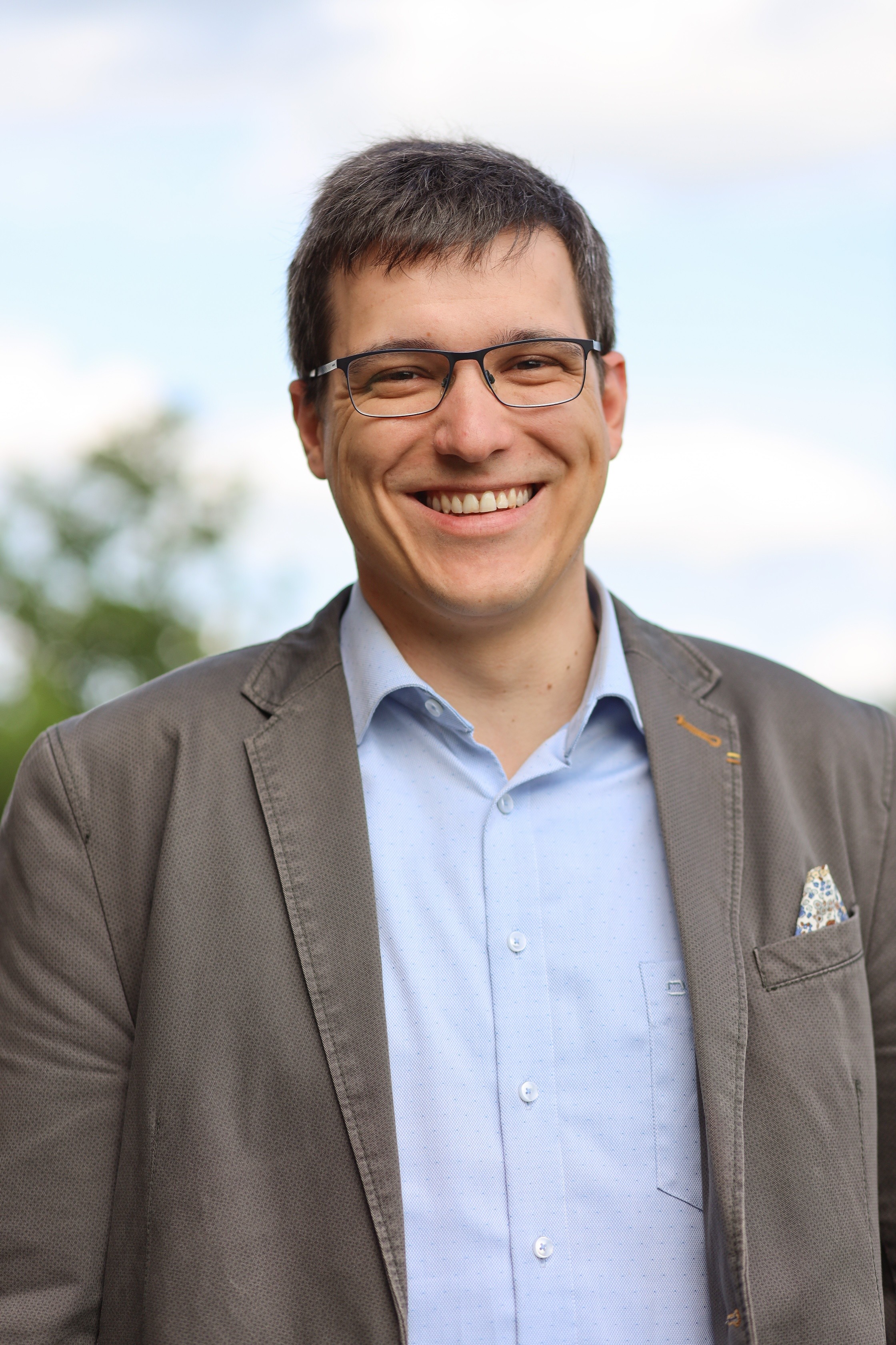„Lernen Sie die Menschen kennen, die sich 2025 für Ihre Gemeinde zur Wahl stellen – engagiert, transparent und bereit, Verantwortung zu übernehmen.“ Patrick Schöneborn- für den Wahlbezirk 1 „Lernen Sie die Menschen kennen, die sich 2025 für Ihre Gemeinde zur Wahl stellen – engagiert, transparent und bereit, Verantwortung zu übernehmen.“ Patrick Schöneborn- für den Wahlbezirk 1