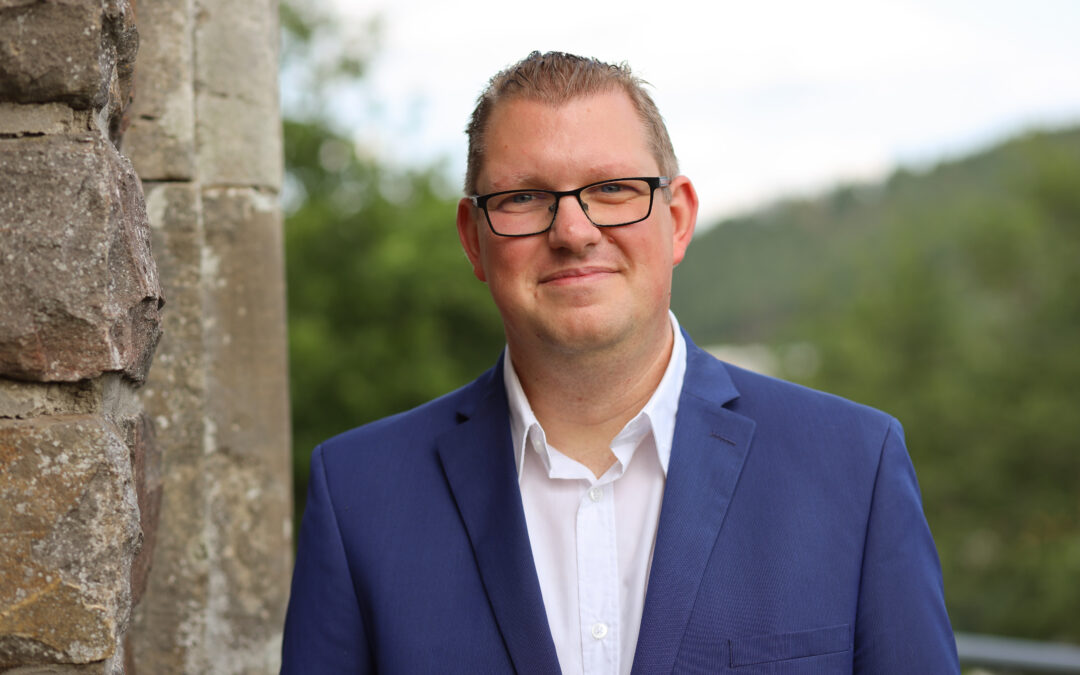 „Lernen Sie die Menschen kennen, die sich 2025 für Ihre Gemeinde zur Wahl stellen – engagiert, transparent und bereit, Verantwortung zu übernehmen Carsten Christians - für den Wahlbezirk 8